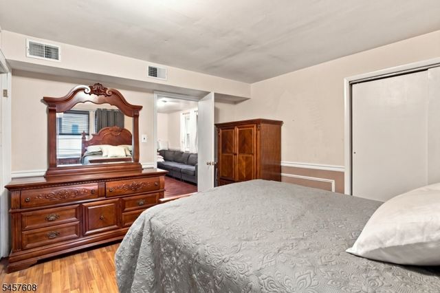 321 Ferry St, Newark City, NJ 07105