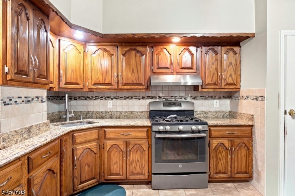 321 Ferry St, Newark City, NJ 07105 — photo 2