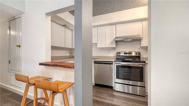 631 N ORANGE AVENUE 108, Sarasota, FL 34236