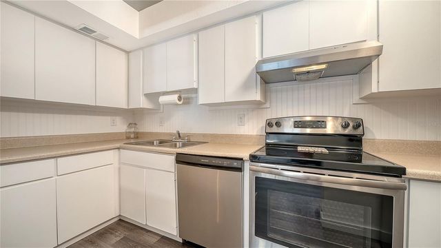 631 N ORANGE AVENUE 108, Sarasota, FL 34236