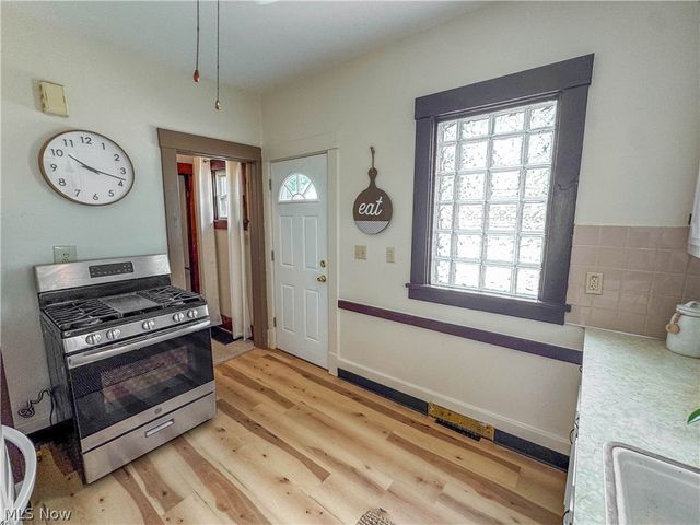 70 Morris Avenue, Girard, OH 44420