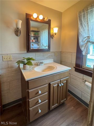 70 Morris Avenue, Girard, OH 44420