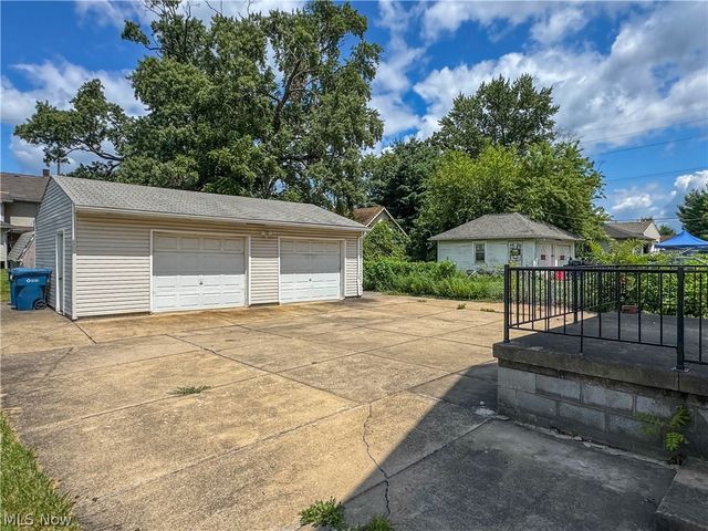 70 Morris Avenue, Girard, OH 44420