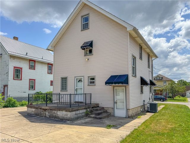70 Morris Avenue, Girard, OH 44420