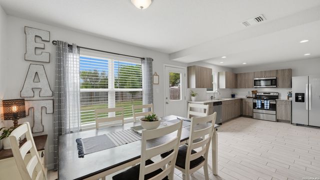 334 Mar Hill, Seguin, TX 78155