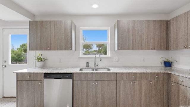 334 Mar Hill, Seguin, TX 78155