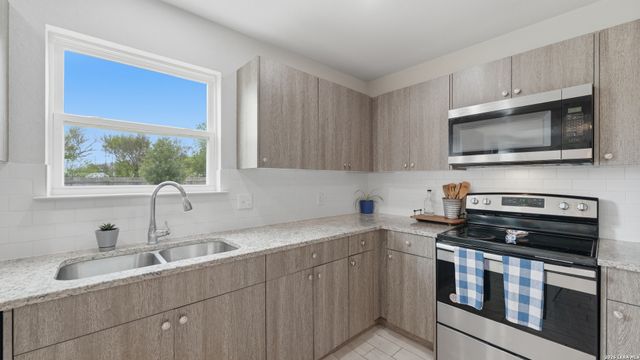 334 Mar Hill, Seguin, TX 78155