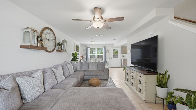 334 Mar Hill, Seguin, TX 78155