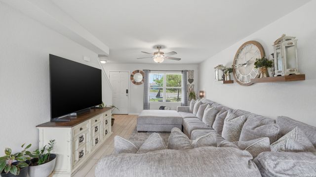 334 Mar Hill, Seguin, TX 78155