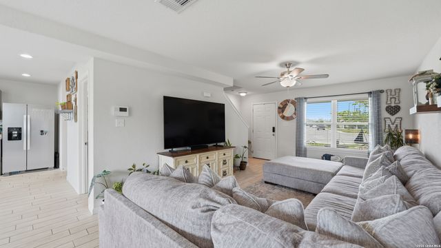 334 Mar Hill, Seguin, TX 78155