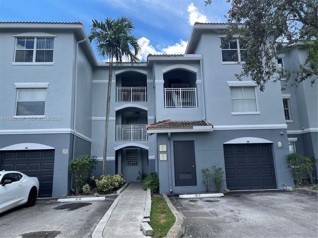 9640 NW 2nd St 5-305, Pembroke Pines, FL 33024