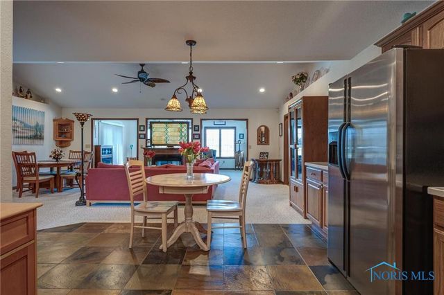 1633 Grand Bay Drive, Oregon, OH 43616