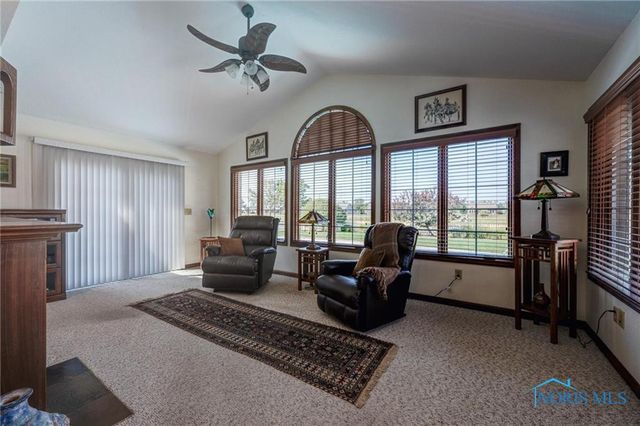 1633 Grand Bay Drive, Oregon, OH 43616