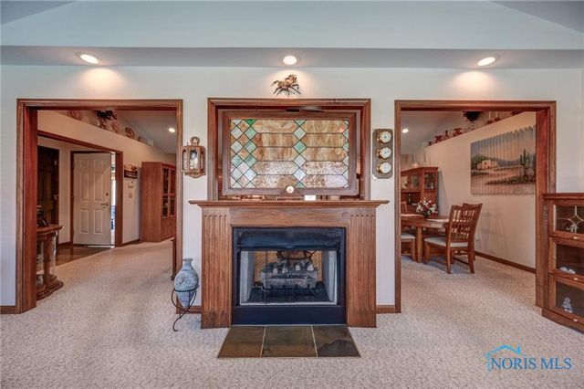 1633 Grand Bay Drive, Oregon, OH 43616