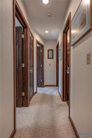 1633 Grand Bay Drive, Oregon, OH 43616