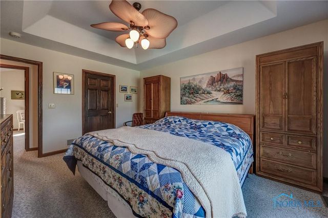 1633 Grand Bay Drive, Oregon, OH 43616