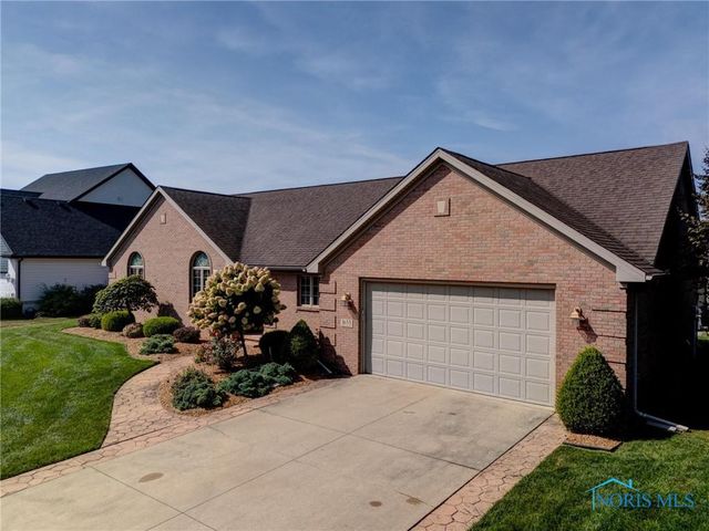 1633 Grand Bay Drive, Oregon, OH 43616