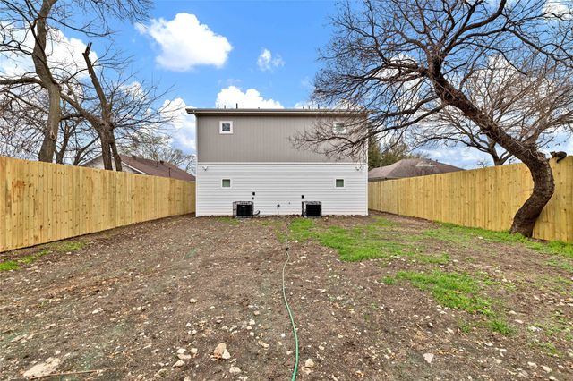 2842 S Marsalis Avenue, Dallas, TX 75216