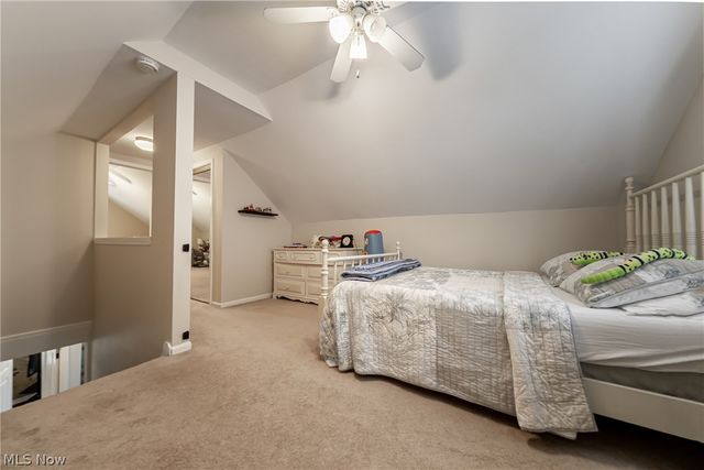 1207 Irene Road, Lyndhurst, OH 44124