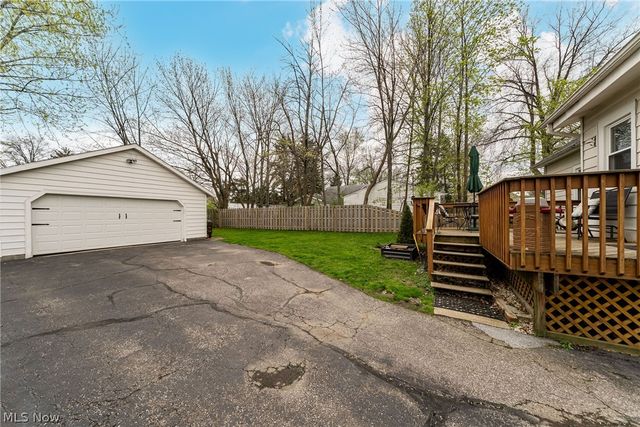 1207 Irene Road, Lyndhurst, OH 44124