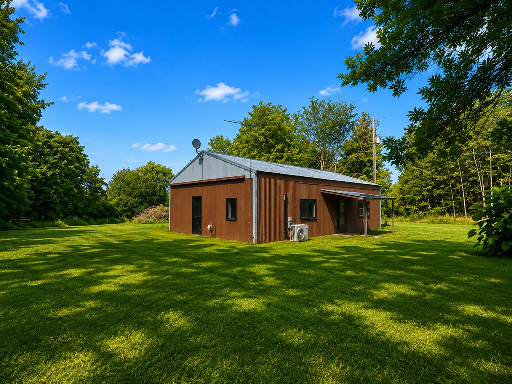 8996 Saint Croix Trail, North Branch, MN 55056 — exterior