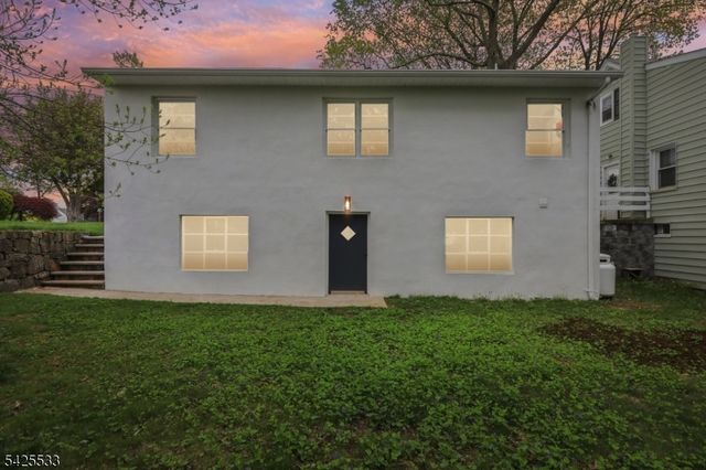 8 Oak St, Netcong Boro, NJ 07857