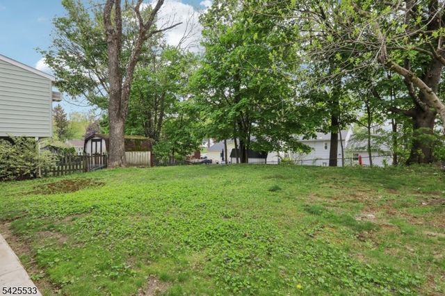 8 Oak St, Netcong Boro, NJ 07857