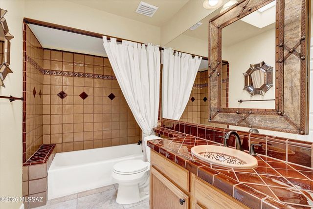 1216 E Camino Diestro, Oro Valley, AZ 85704