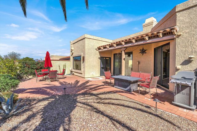 1216 E Camino Diestro, Oro Valley, AZ 85704