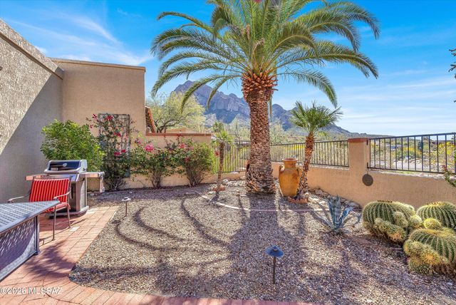 1216 E Camino Diestro, Oro Valley, AZ 85704