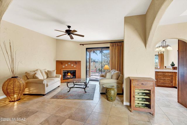 1216 E Camino Diestro, Oro Valley, AZ 85704