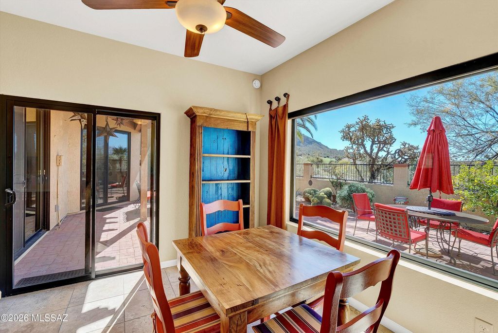 Image 17 of property listing at 1216 E Camino Diestro, Oro Valley, AZ 85704