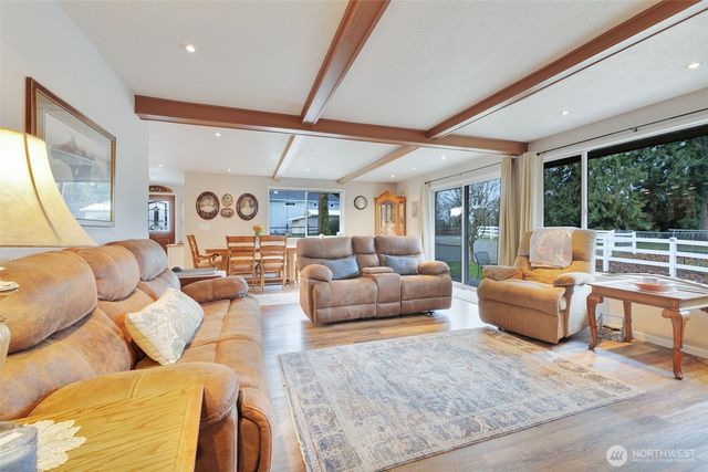 34810 257th Avenue SE, Black Diamond, WA 98010