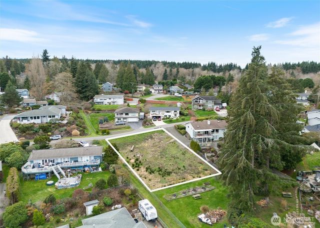 24700 Taree Boulevard NE, Kingston, WA 98346