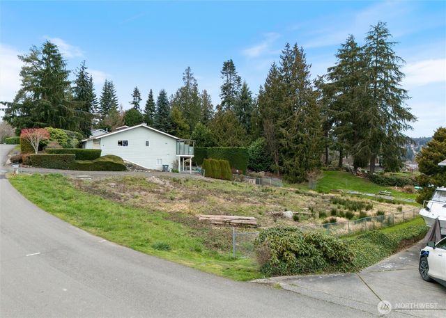 24700 Taree Boulevard NE, Kingston, WA 98346