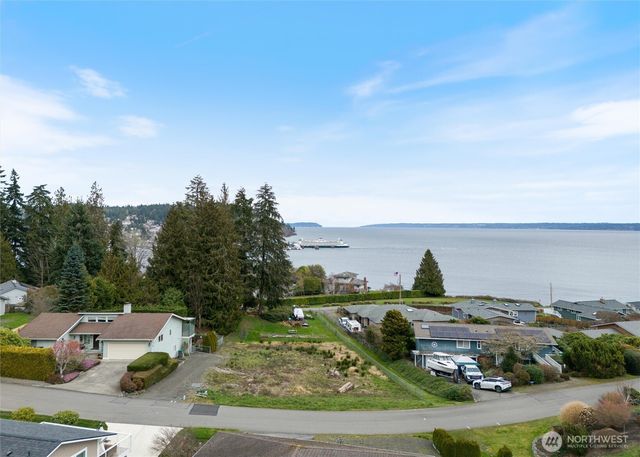 24700 Taree Boulevard NE, Kingston, WA 98346