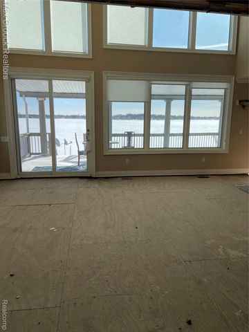 3717 Lake Front Street, Waterford Charter Township, MI 48328