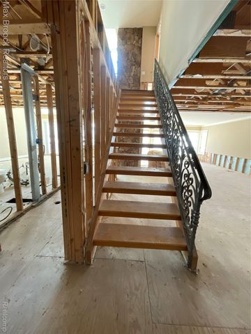 3717 Lake Front Street, Waterford Charter Township, MI 48328