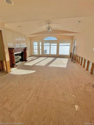 3717 Lake Front Street, Waterford Charter Township, MI 48328