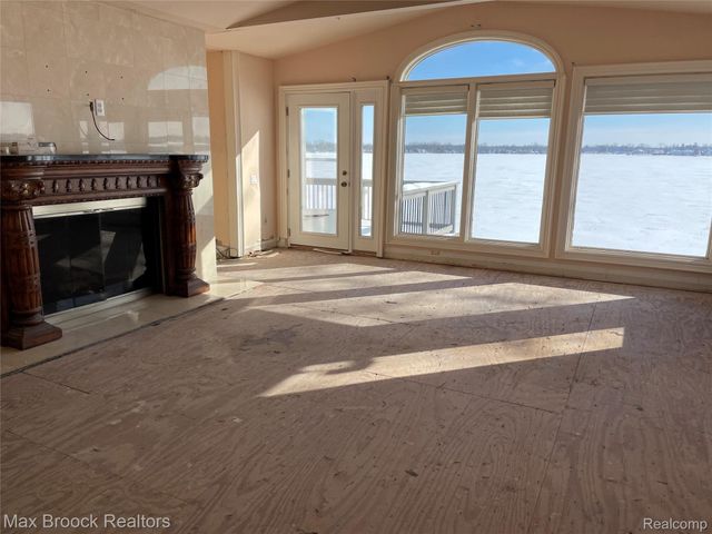 3717 Lake Front Street, Waterford Charter Township, MI 48328