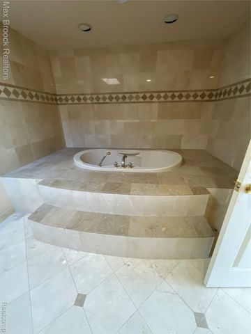 3717 Lake Front Street, Waterford Charter Township, MI 48328