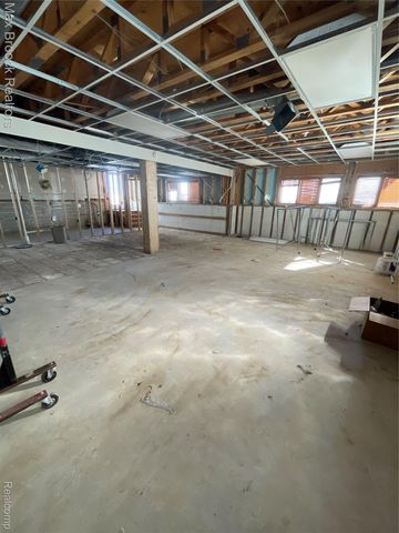 3717 Lake Front Street, Waterford Charter Township, MI 48328