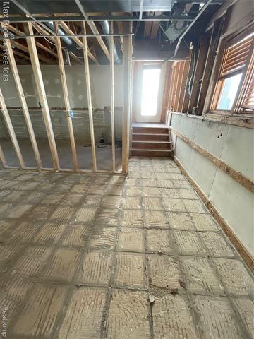 3717 Lake Front Street, Waterford Charter Township, MI 48328