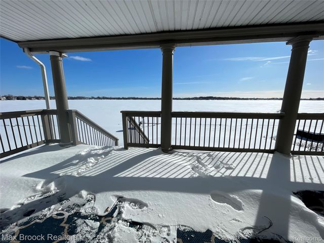 3717 Lake Front Street, Waterford Charter Township, MI 48328