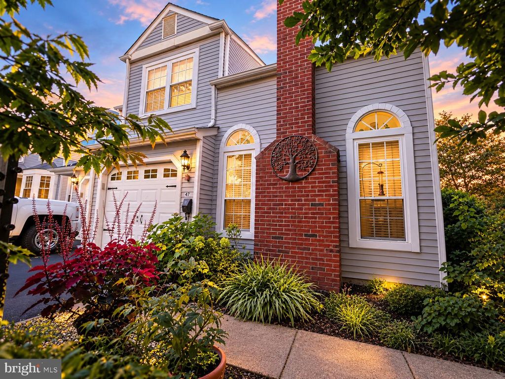 47 SKYVIEW WAY, NEWTOWN, PA 18940 — exterior
