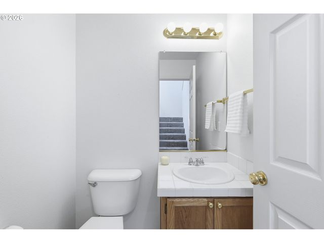 6480 Nw SHELSAM Ter, Portland, OR 97229