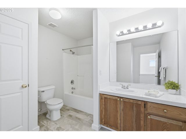 6480 Nw SHELSAM Ter, Portland, OR 97229