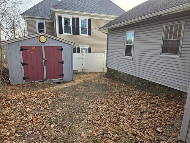 7 Canal St, Millbury, MA 01527