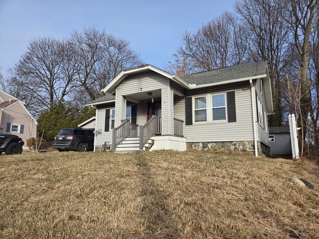 7 Canal St, Millbury, MA 01527