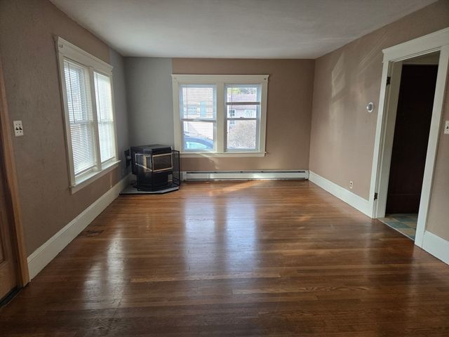 7 Canal St, Millbury, MA 01527